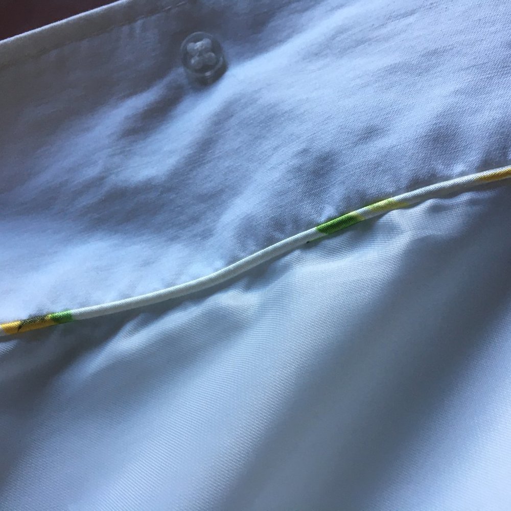 Via Spiga Belted White Trench Coat with Black Trim - Picture 5 of 7